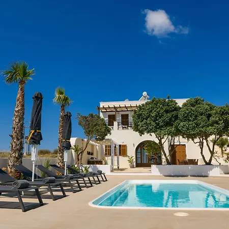 Villa Grand Santorini *